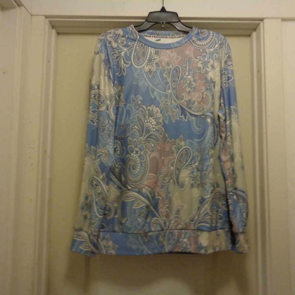 EXCLUSIVE ICEY BLUE & BLUSH PAISLEYS SWEATSHIRT BLOUSE X LG